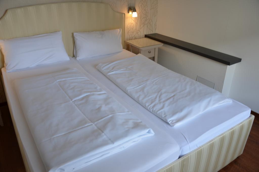 Hotel Am Nordkreuz Харрисле Экстерьер фото